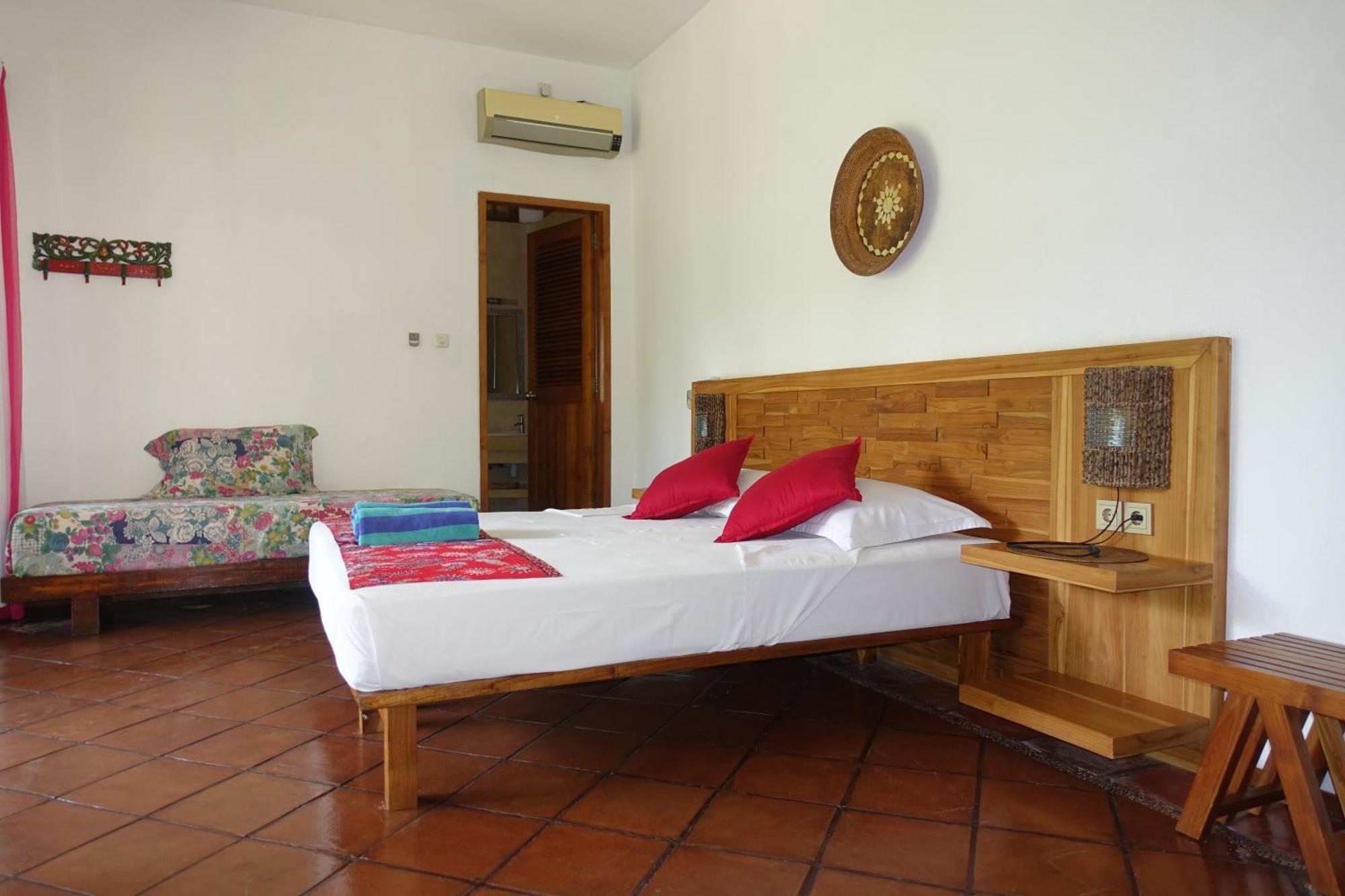 Villa Jati Mangsit Senggigi Exterior foto